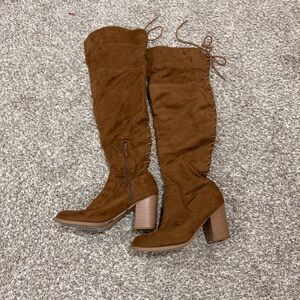 Elegant Tan Suede Heeled Boots